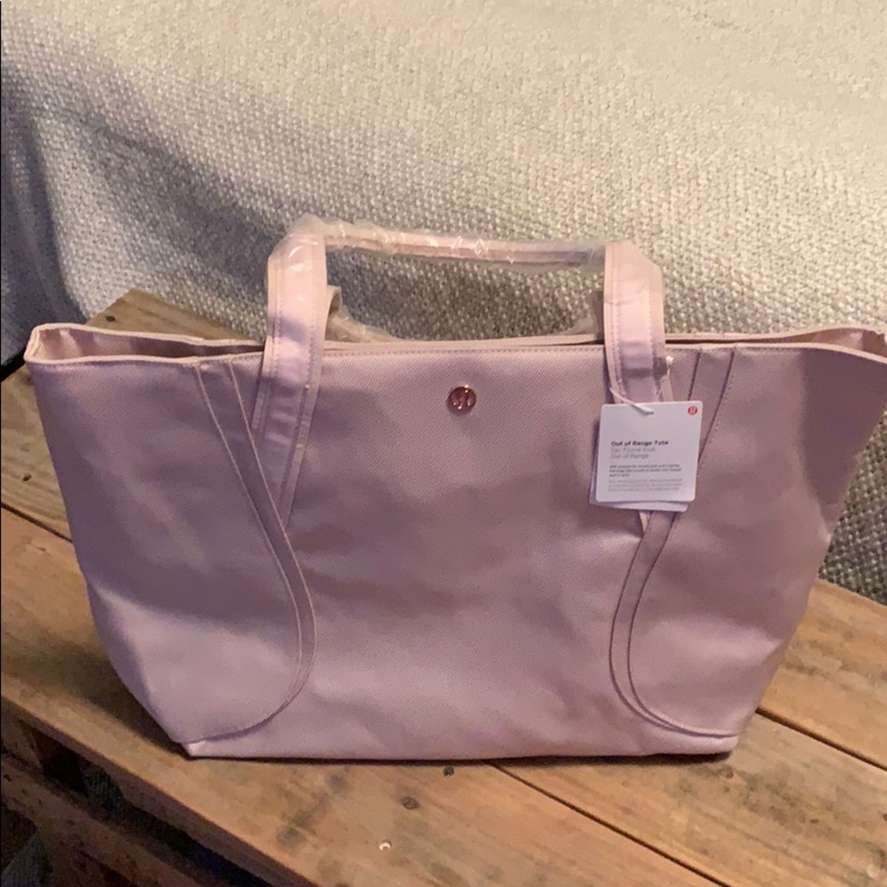 Lululemon our of range tote